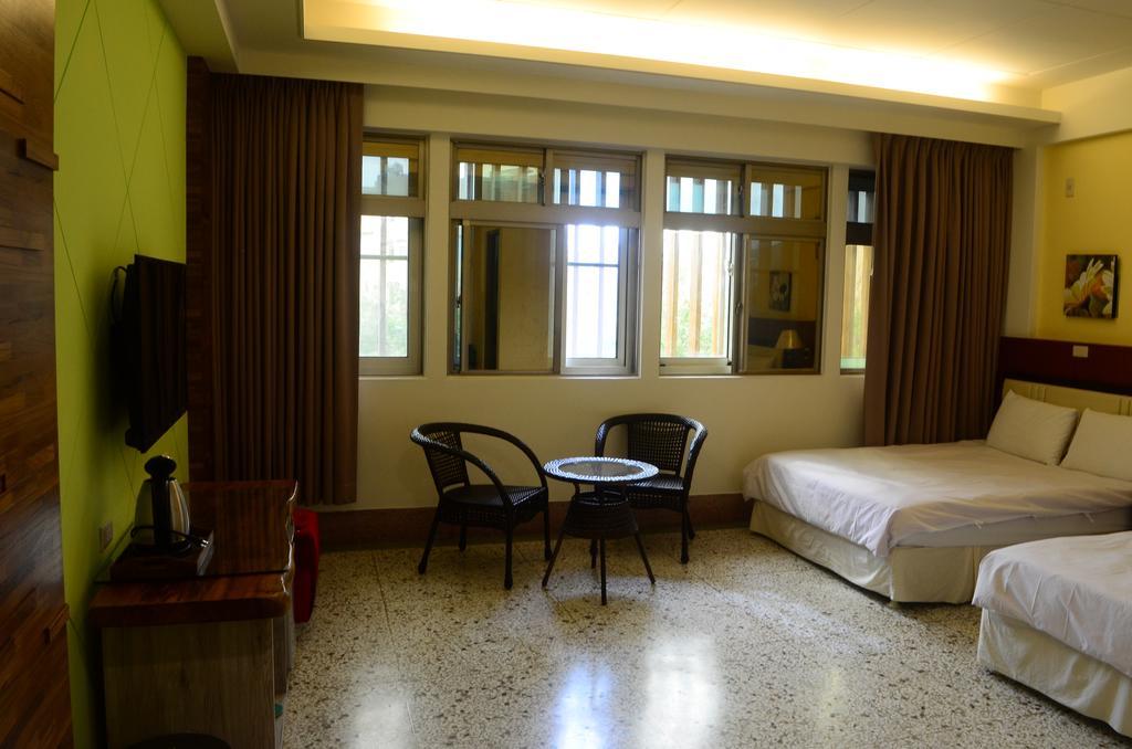 Jia Yuan Homestay Hengchun Exterior photo